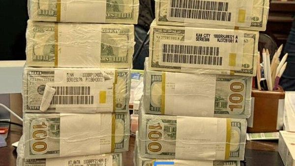 ‼ Запечатанные пачки 4 млн долл
