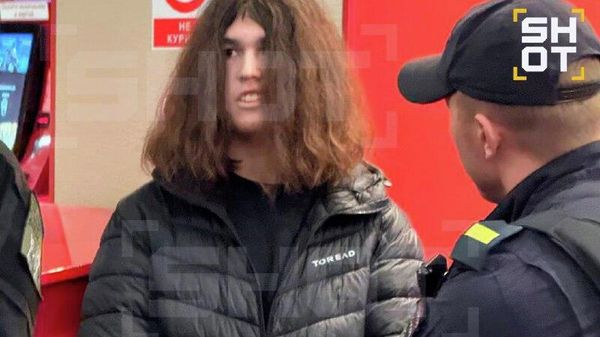 16-летний парень пронёс канистру с бензином в зал кинотеатра в московском ТЦ Авиапарк и совершил поджог