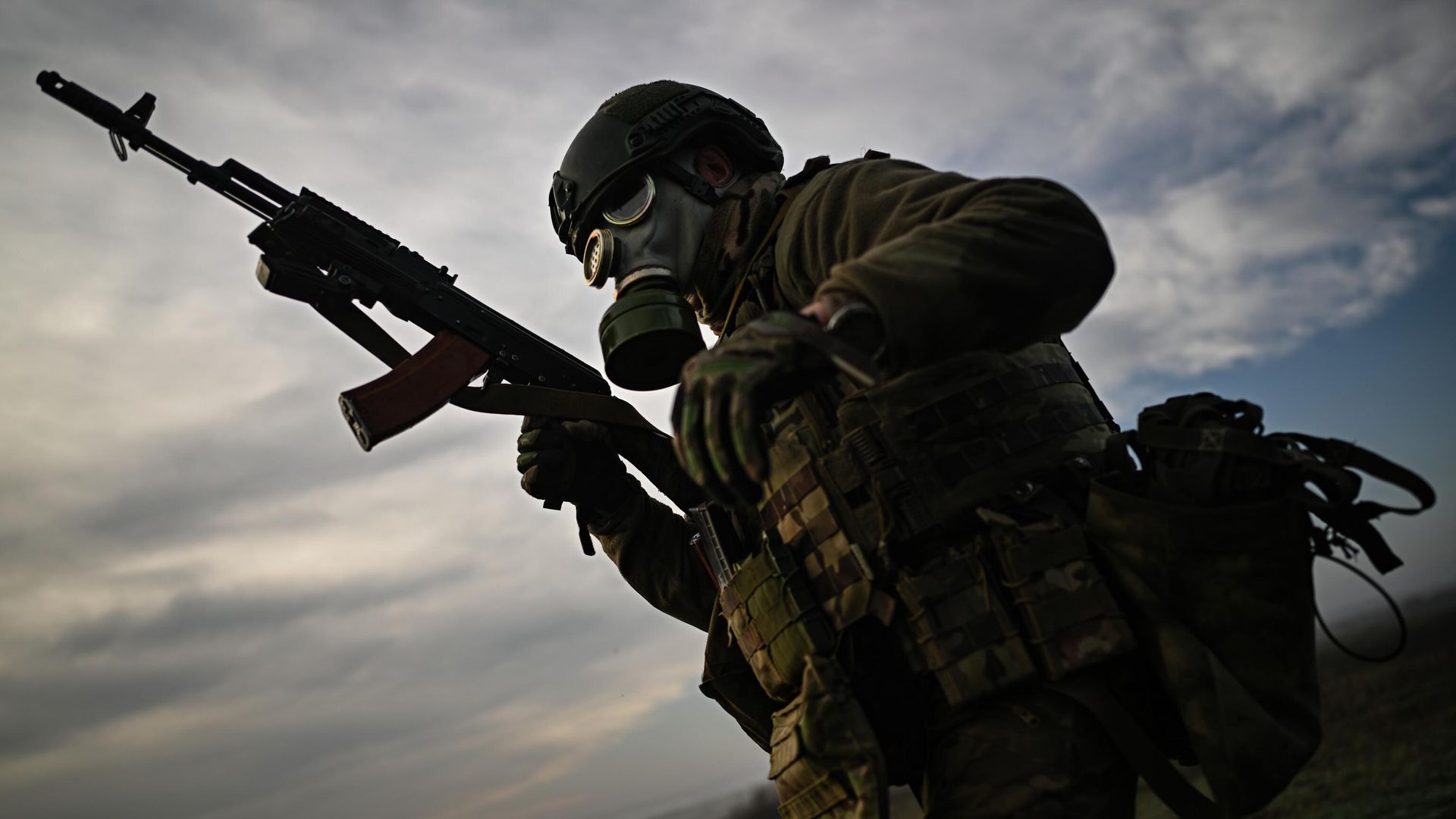 1-я разведывательно-штурмовая бригада Волки Южной группировки войск - РИА Новости, 1920, 17.11.2025