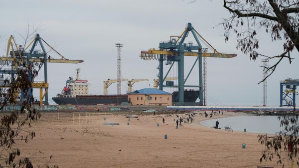 Повседневная жизнь в Мариуполе Повседневная жизнь в Мариуполе