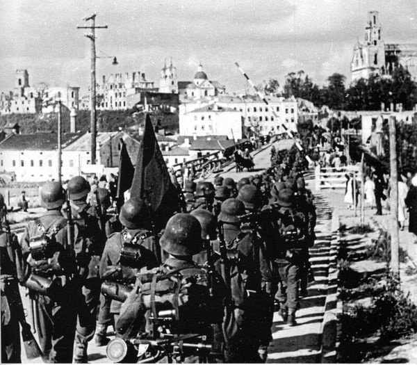 Испанские добровольцы в Гродно. Август 1941 года