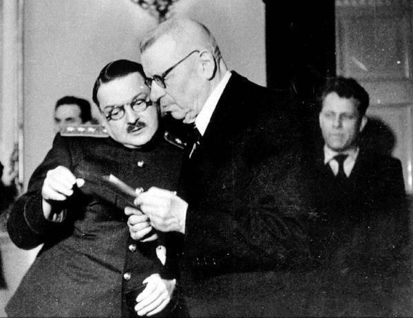Андрей Жданов и Юхо Паасикиви, октябрь 1944 года