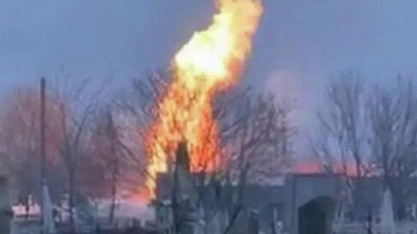 В Херсоне сильный пожар после прилета по АЗС