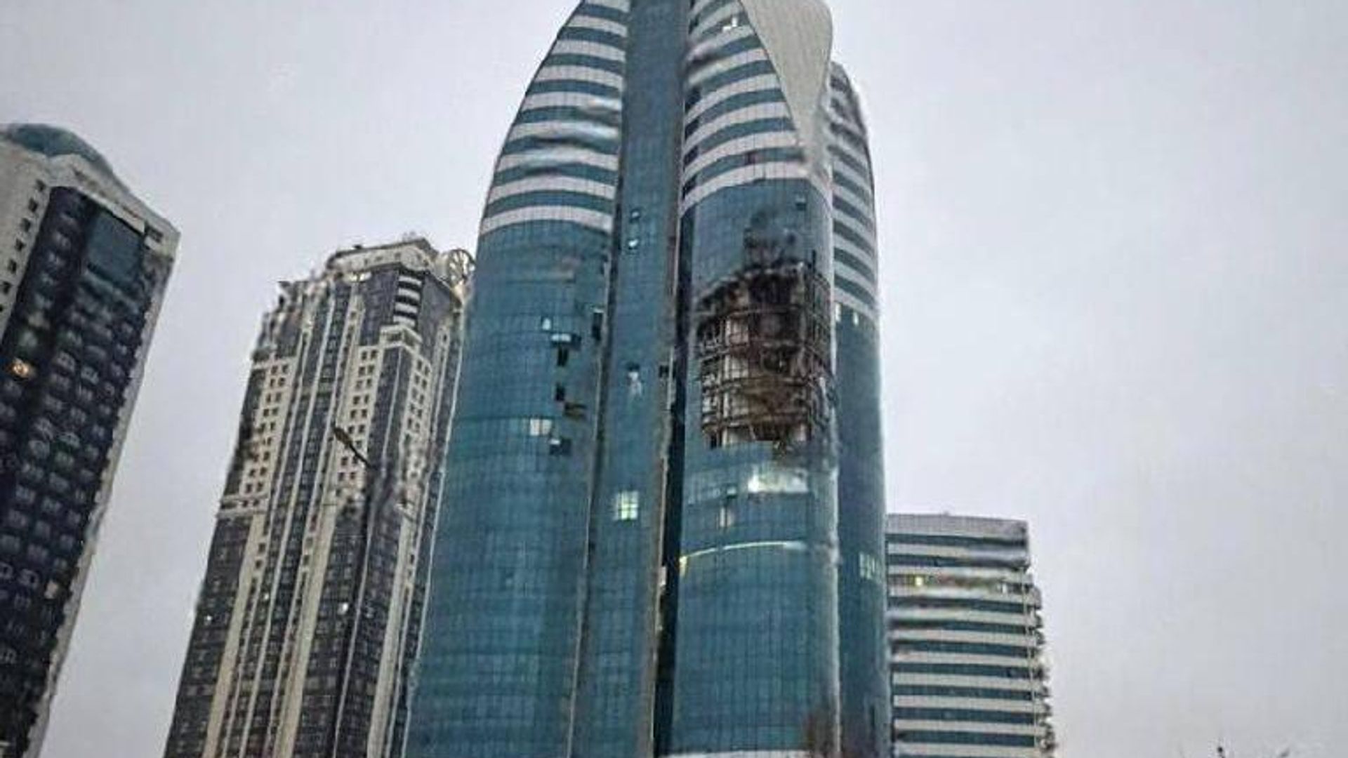 Взрыв прогремел в башне «Грозный-Сити» в центре столицы Чечни - РИА Новости, 1920, 05.12.2025