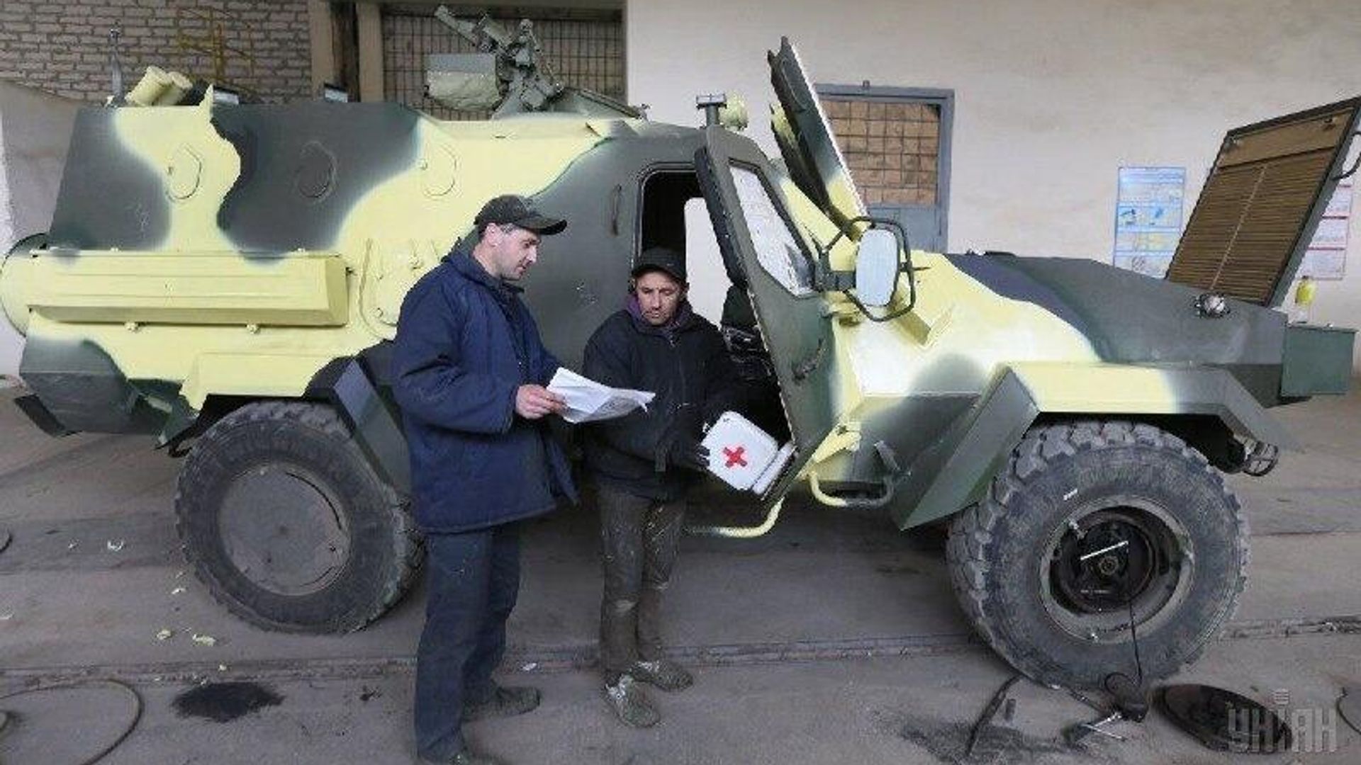 Гора «Укроборонпрома» родила «Дозор-Б» Гора «Укроборонпрома» родила «Дозор-Б» - РИА Новости, 1920, 10.12.2025