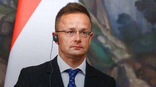 Министр иностранных дел Венгрии Петер Сийярто раскритиковал главу МИД Украины Сибигу, назвавшего Орбана самым ценным замороженным активом России