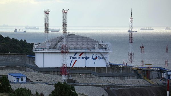 Нефтяной терминал в порту Новороссийска Нефтяной терминал в порту Новороссийска