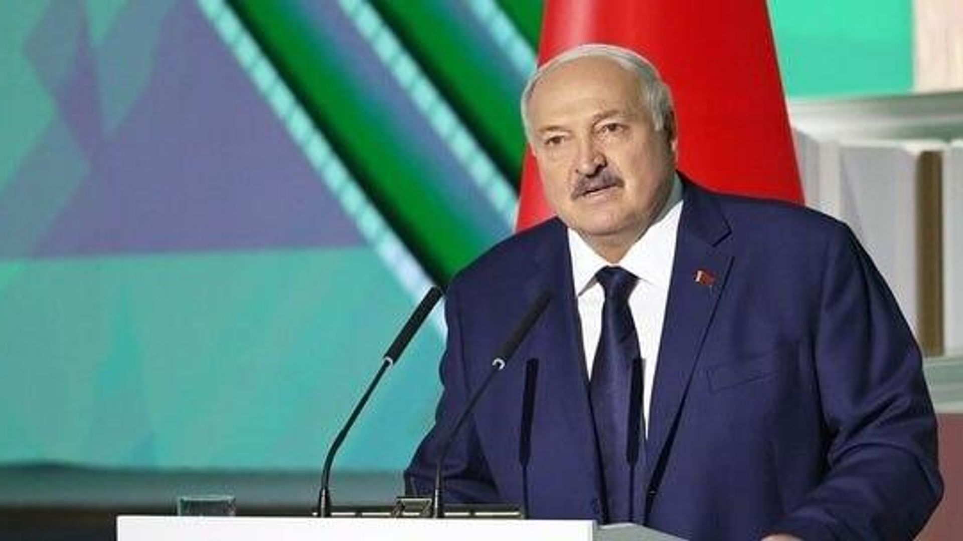 ‼ Президент Белоруссии Александр Лукашенко заявил, что занимает миролюбивую позицию и заинтересован в окончании конфликта на Украине ‼ Президент Белоруссии Александр Лукашенко заявил, что занимает миролюбивую позицию и заинтересован в окончании конфликта на Украине - РИА Новости, 1920, 18.12.2025