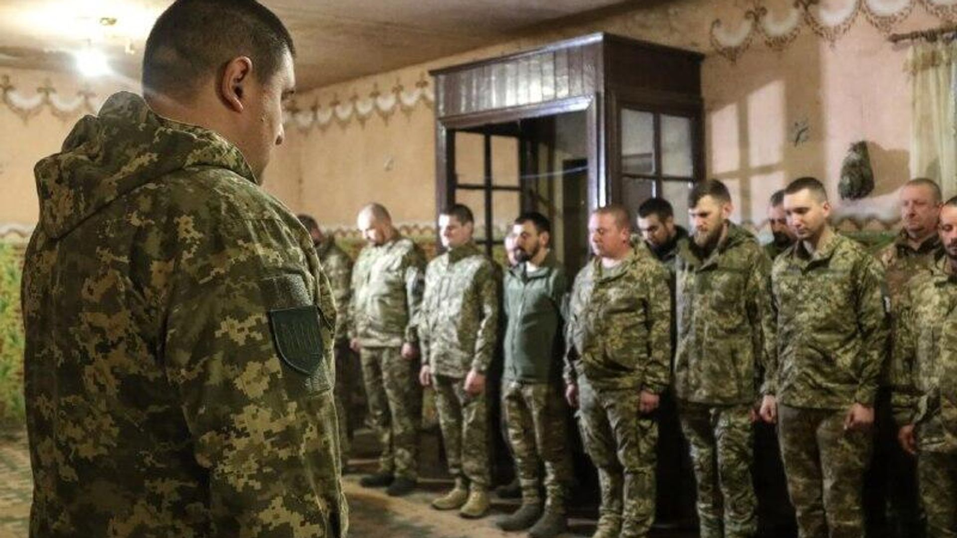 Падение нравов — в элитных частях ВСУ проблемы с дисциплиной - РИА Новости, 1920, 18.04.2026