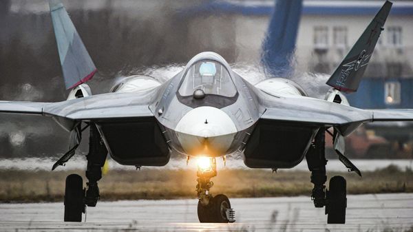 Су-57 совершил первый полет с двигателем пятого поколения