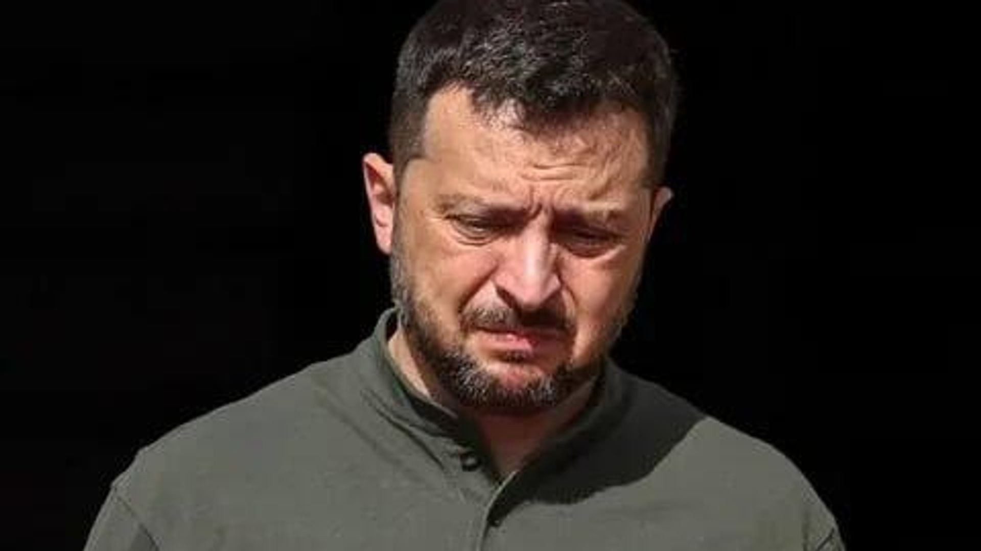 Зеленский сильно нервничал, выступая перед журналистами в США - РИА Новости, 1920, 29.12.2025