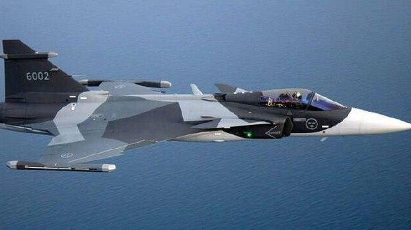 Швеция готова передать Украине истребители Gripen только при условии достижения мирного соглашения, заявил премьер Ульф Кристерссон по итогам встречи коалиции желающих с участием Киева и Вашингтона