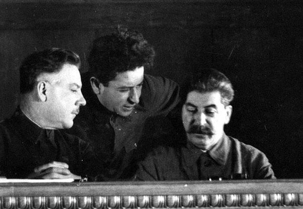 Клим Ворошилов, Лев Мехлис, Иосиф Сталин Клим Ворошилов, Лев Мехлис, Иосиф Сталин