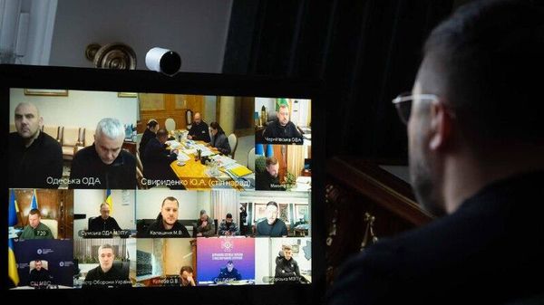 Зеленский не мог не напотужничать, пока мечется с вызовом на ковёр в Давос