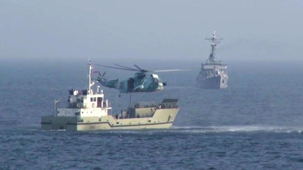 В Аравийском море прошли совместные учения России, Ирана и Китая