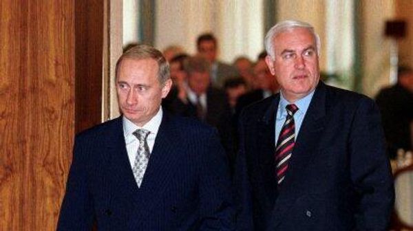 Владимир Путин и Валерий Пустовойтенко, 1999 год Владимир Путин и Валерий Пустовойтенко, 1999 год