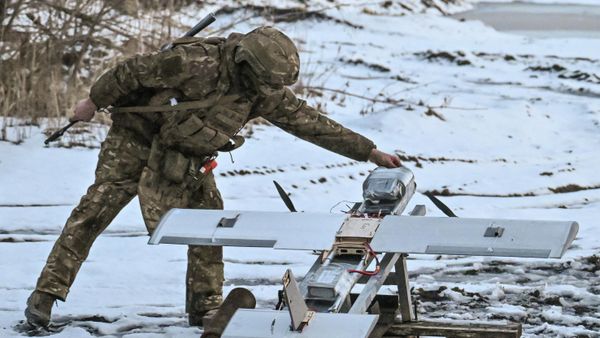 Боевая работа расчета БПЛА Молния-2 на Красноармейском направлении СВО Боевая работа расчета БПЛА Молния-2 на Красноармейском направлении СВО