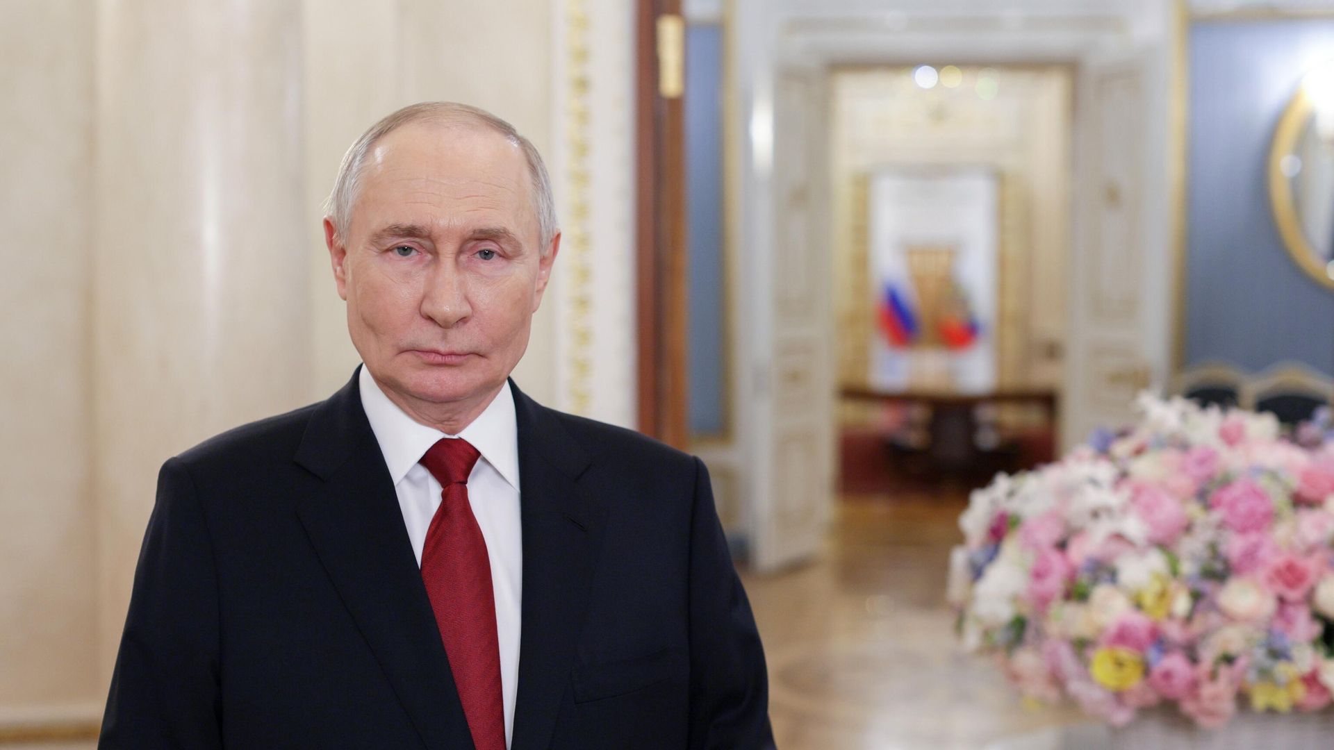 Президент Владимир Путин поздравил женщин России с Международным женским днём - РИА Новости, 1920, 08.03.2026