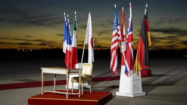 Флаги стран — участниц G7 Флаги стран — участниц G7