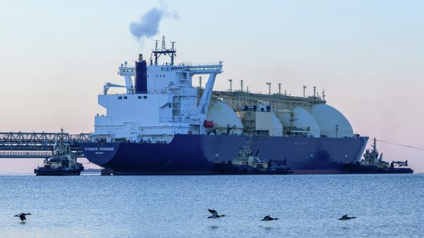 Танкер-газовоз Cygnus Passage в Корсаковском районе Сахалина
