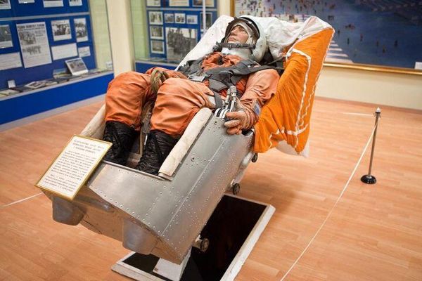 Космический манекен Иван Иванович Космический манекен Иван Иванович