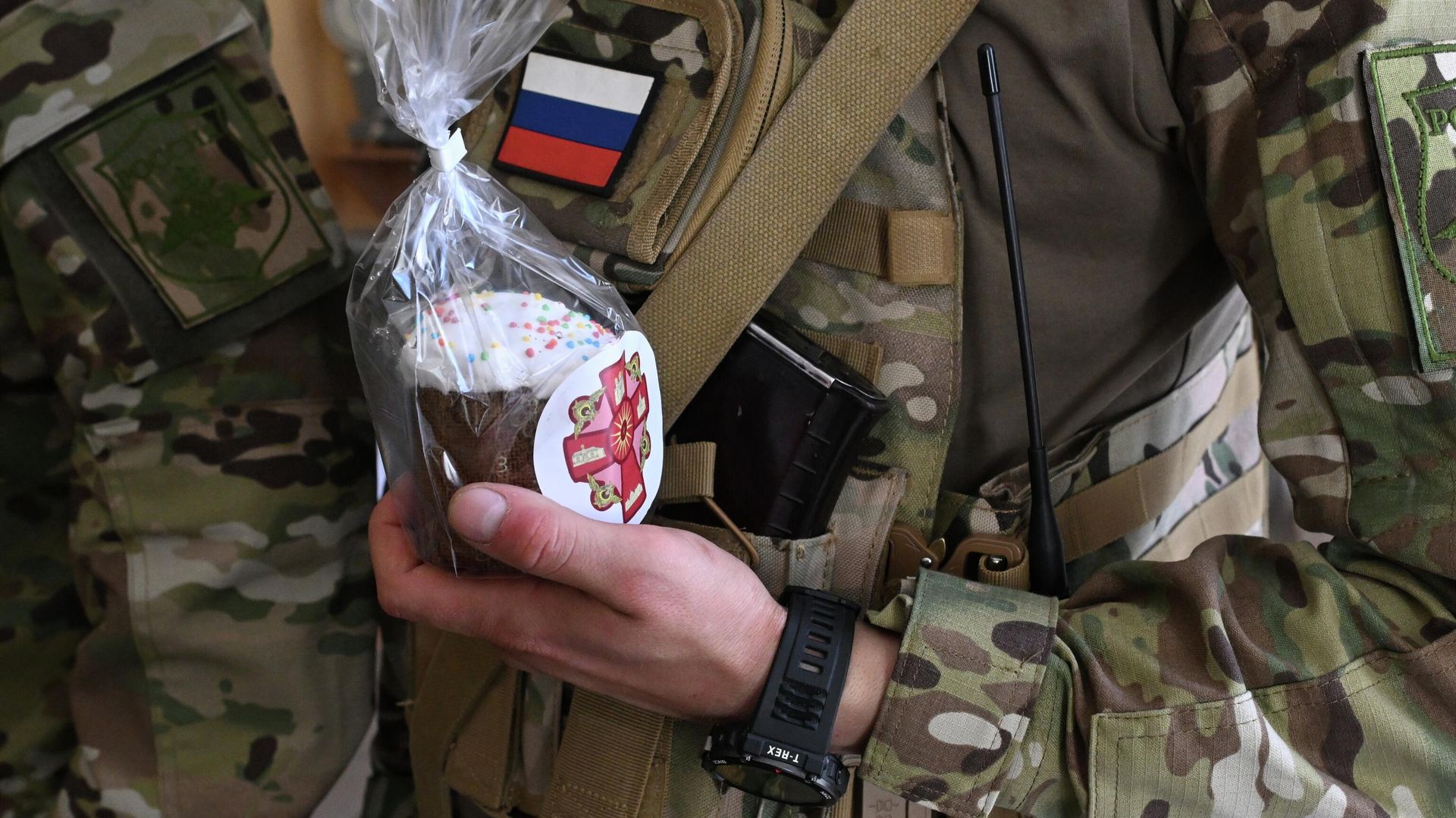 Передача пасхальных куличей  в госпитали и жителям прифронтовых районов ЛНР - РИА Новости, 1920, 13.04.2026