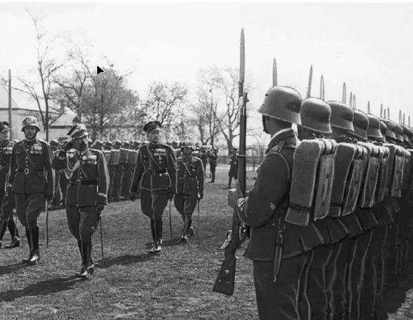 Смотр одной из частей польской Государственной полиции, 1939 год