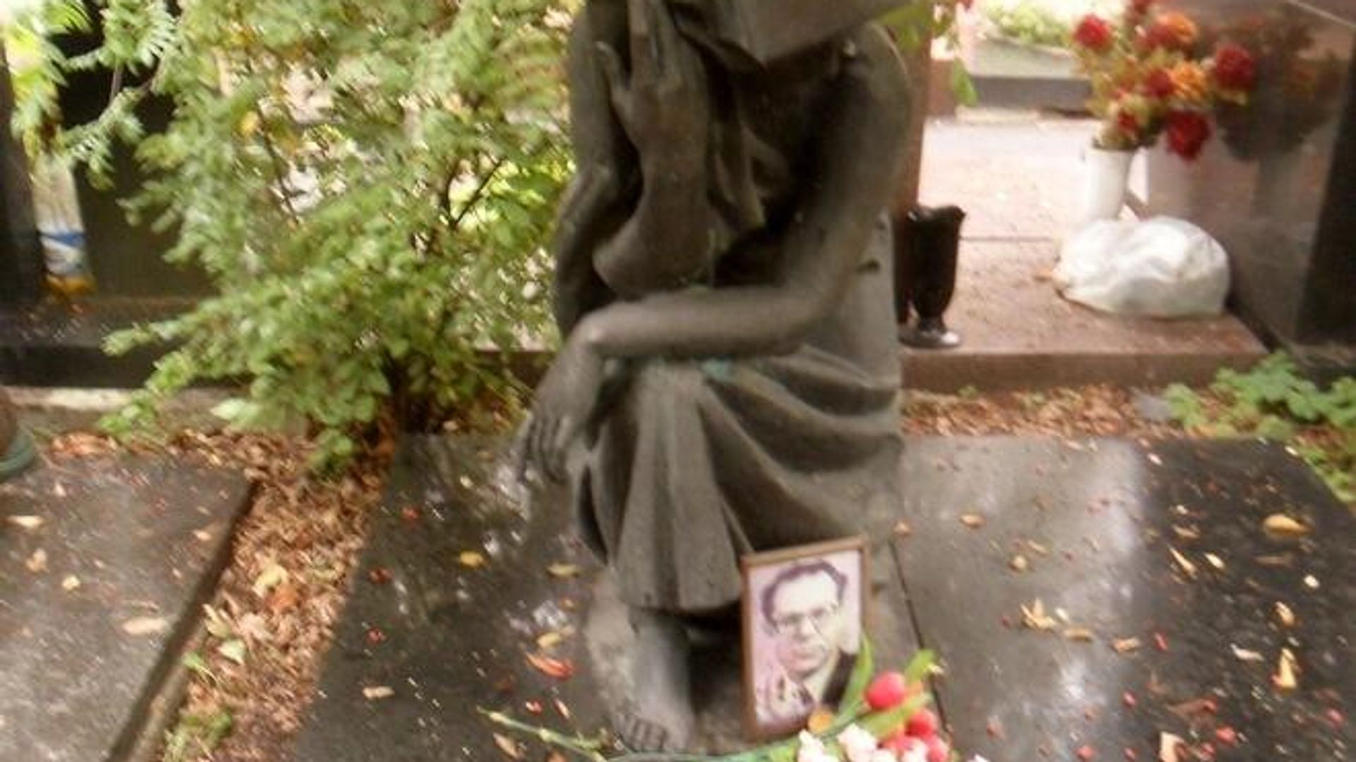 Могила академика Легасова - РИА Новости, 1920, 26.04.2026