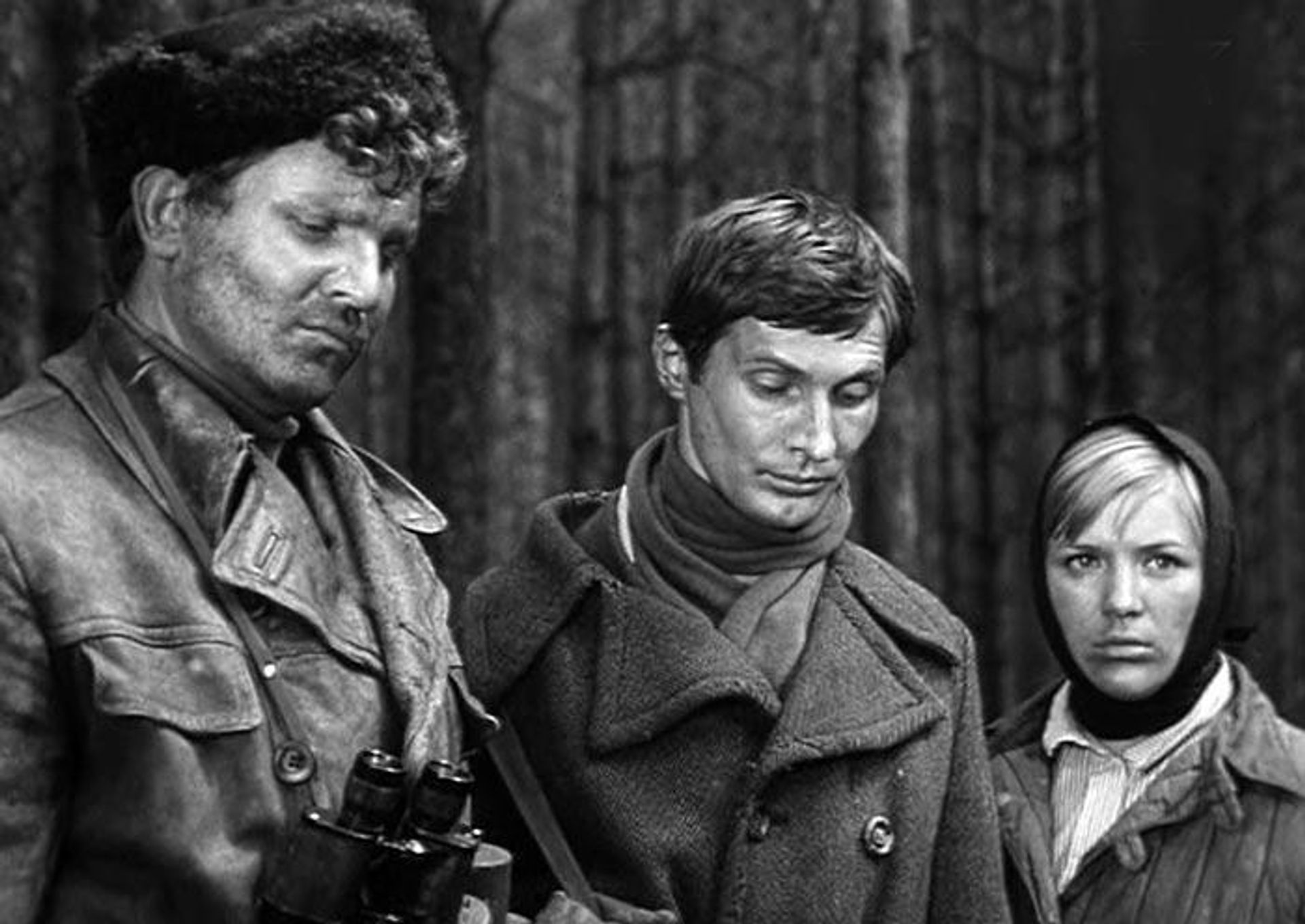 Александр Январёв, Игорь Ясулович, Галина Польских. Кадр из фильма Обратной дороги нет - РИА Новости, 1920, 06.05.2026
