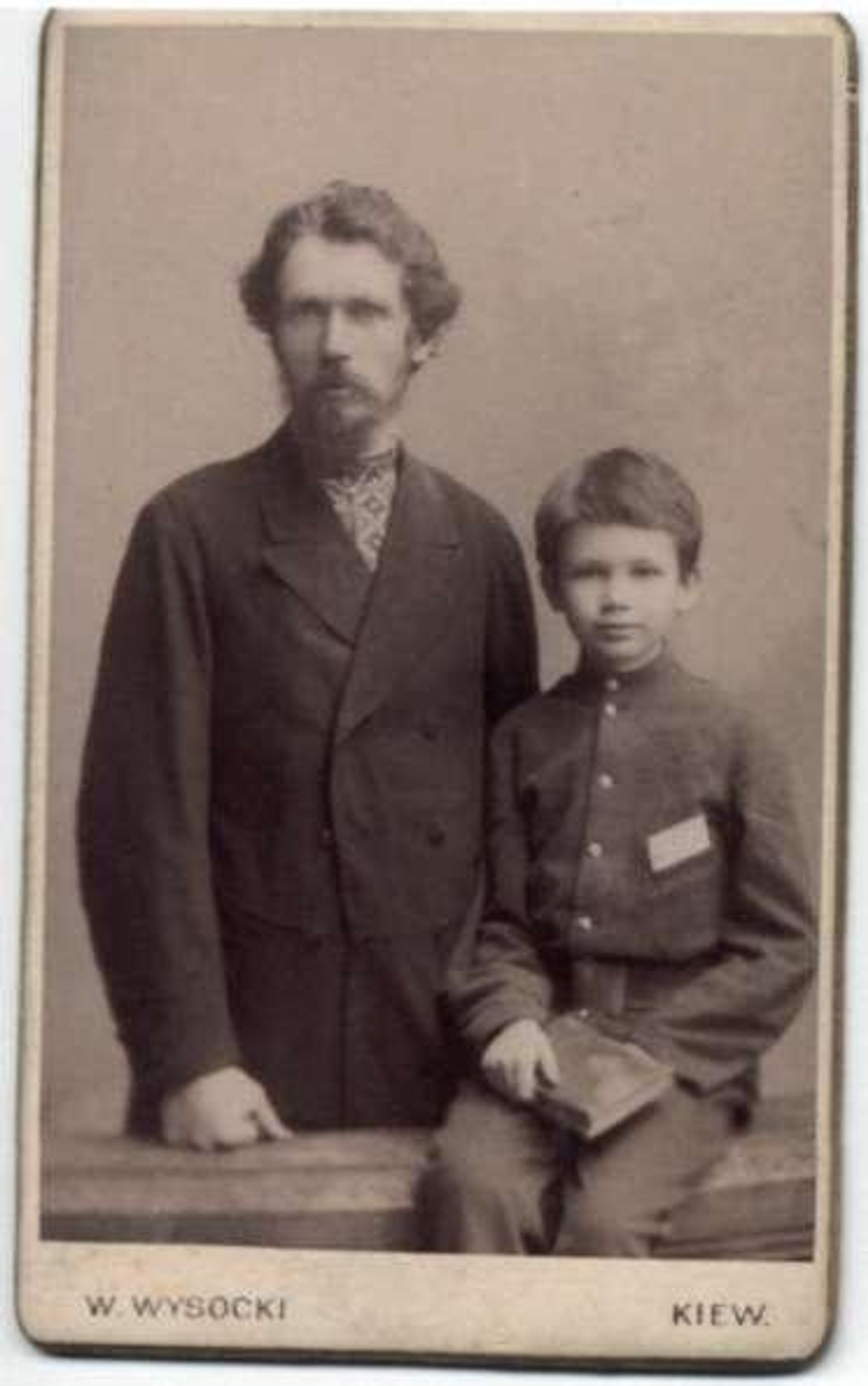 Александр Михайлович и Александр Александрович Богомольцы, 1890-91 годы Александр Михайлович и Александр Александрович Богомольцы, 1890-91 годы - РИА Новости, 1920, 19.05.2026