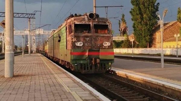 Армия России продолжает охоту на железнодорожные локомотивы врага