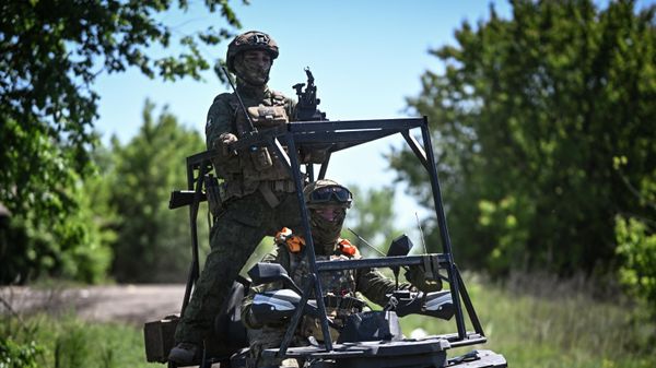 Военнослужащие 40-й бригады морской пехоты группировки войск Восток на направлении Гуляйполе в зоне СВО