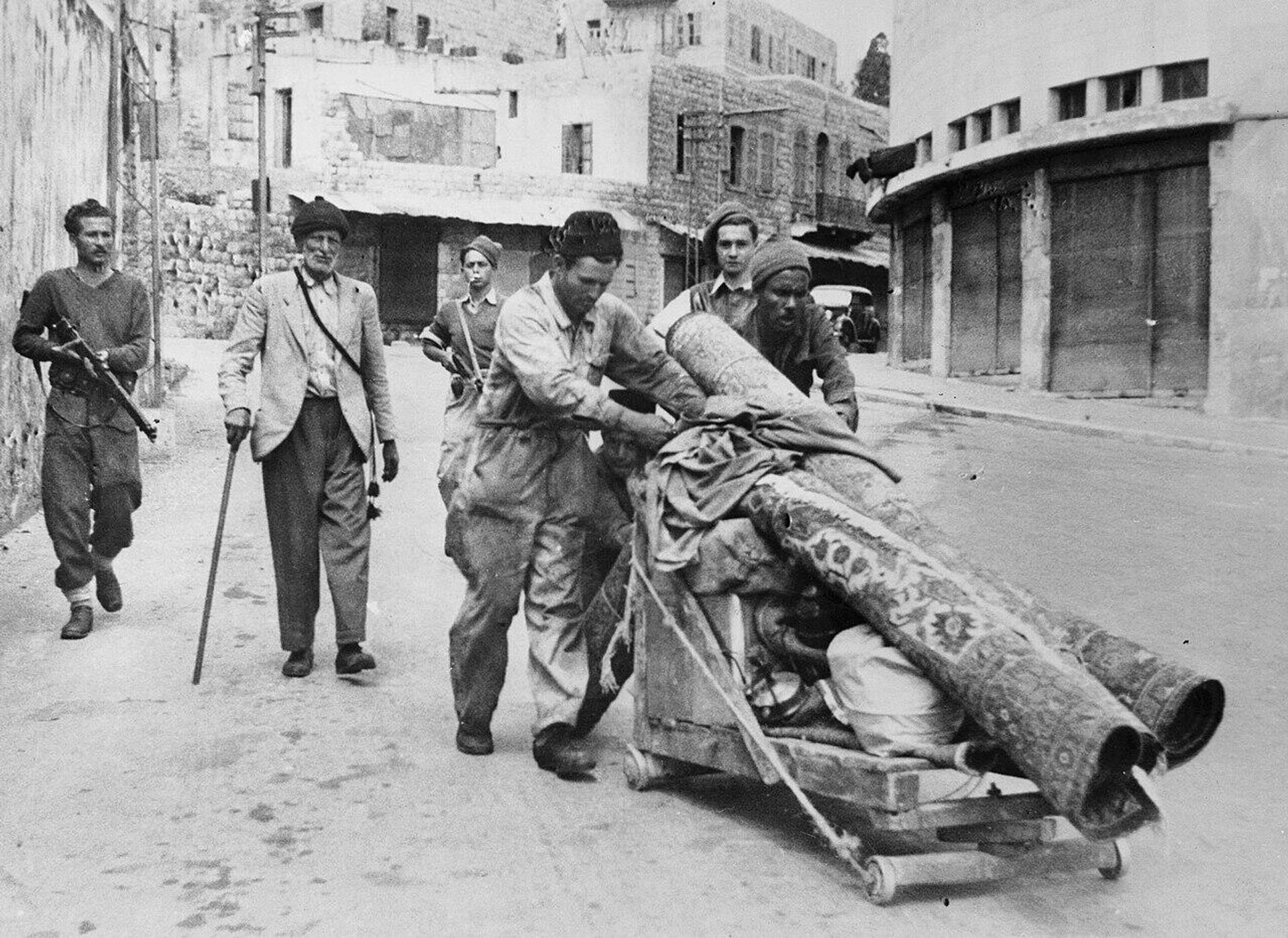 Изгнание арабов из Хайфы. Апрель 1948 года Изгнание арабов из Хайфы. Апрель 1948 года - РИА Новости, 1920, 27.05.2026