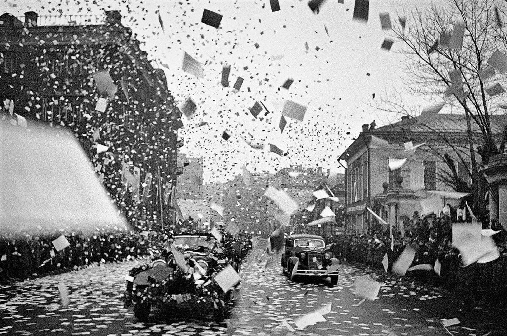 Встреча папанинцев в Москве, 1938 год Встреча папанинцев в Москве, 1938 год - РИА Новости, 1920, 05.06.2026