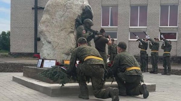 В ДНР открыли памятник бойцам, павшим в ходе СВО