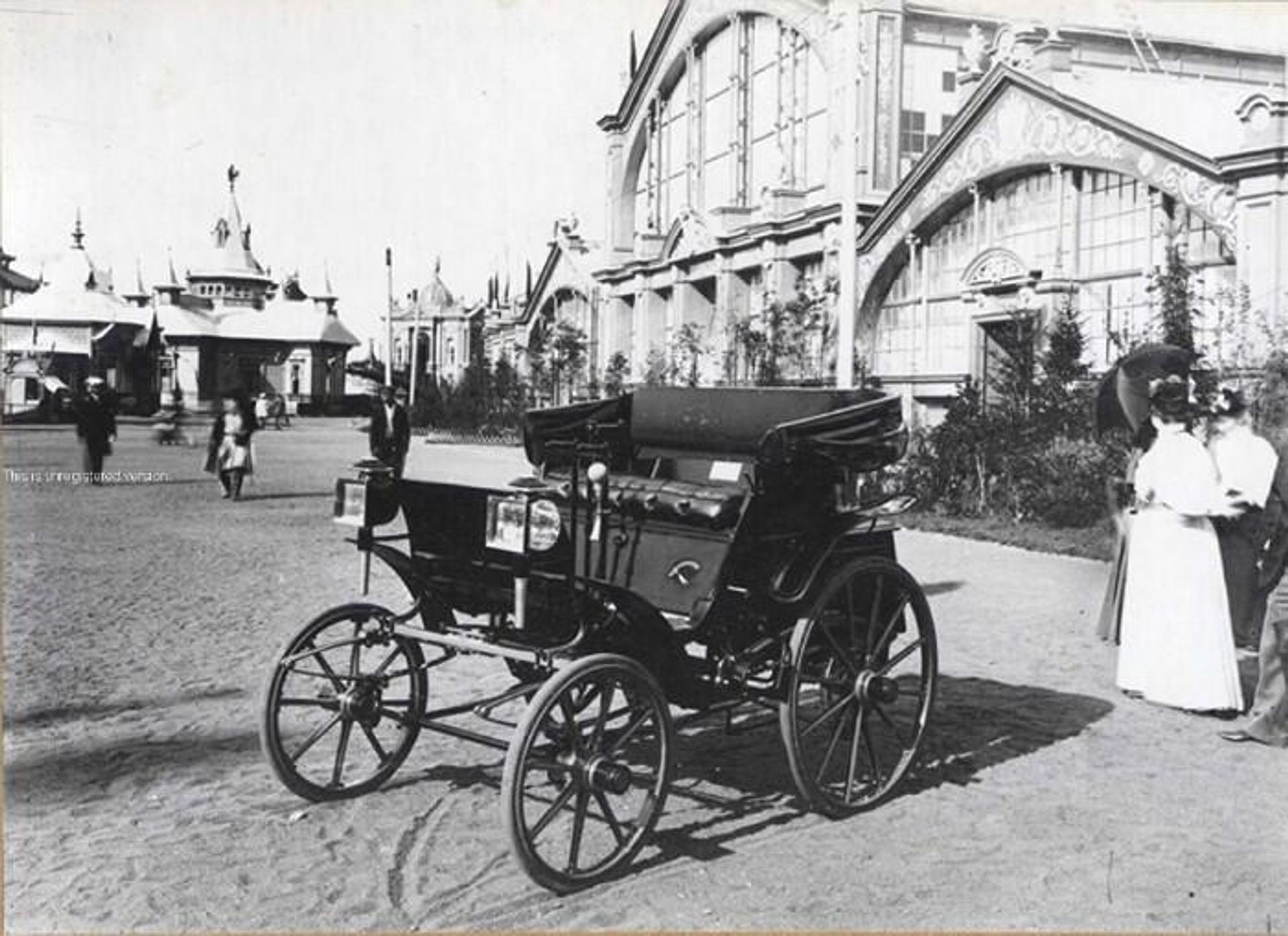 Первый русский автомобиль Яковлева и Фрезе. Выставка в Нижнем Новгороде, 1896 год - РИА Новости, 1920, 18.06.2026
