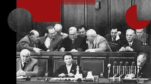 Президиум ЦК КПСС в июле 1956 года. Во втором и третьем ряду президиума: Семён Цвигун, Михаил Первухин, Георгий Жуков, Николай Булганин, Алексей Кириченко, Никита Хрущёв, Георгий Маленков, Климент Ворошилов, Вячеслав Молотов