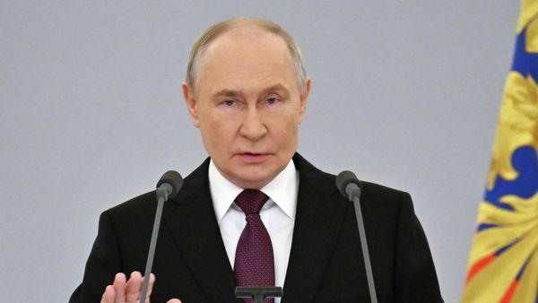 Встреча Владимира Путина с выпускниками вузов силовых ведомств