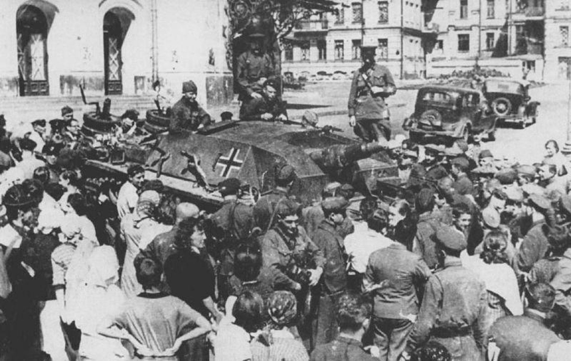 Трофейная немецкая САУ StuG III. Киев, август 1941 года Трофейная немецкая САУ StuG III. Киев, август 1941 года - РИА Новости, 1920, 02.08.2026