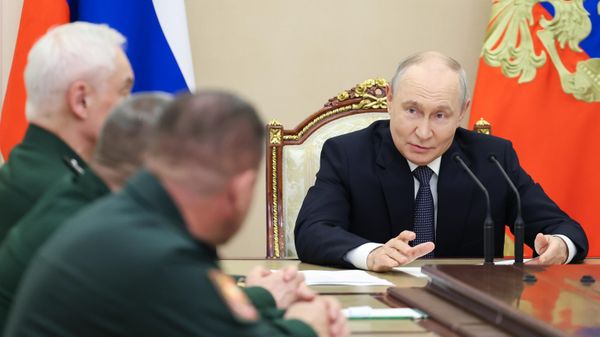 Президент Владимир Путин провел встречу с руководством Министерства обороны
