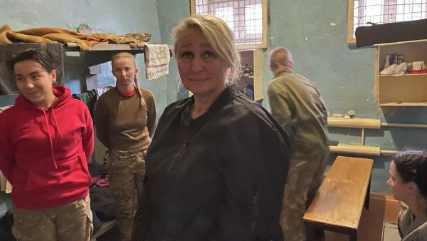 Украинские женщины-военнопленные Украинские женщины-военнопленные