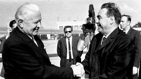 Президент Чехословакии Людвик Свобода и Леонид Брежнев, 26 августа 1968 года