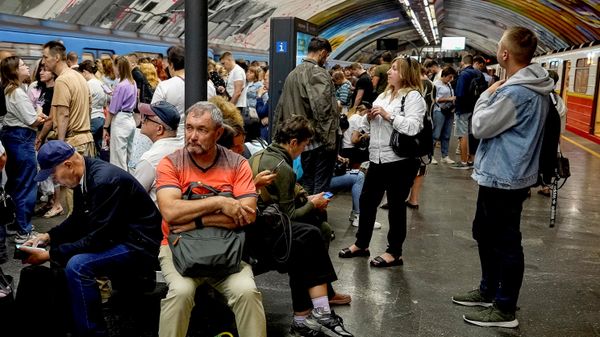 Хуже, чем на фронте: социологи объявили Киев самым депрессивным городом Украины