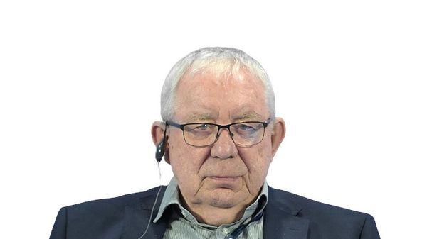 Профессор современной истории в Университетском колледже Корка в Ирландии Джеффри Робертс