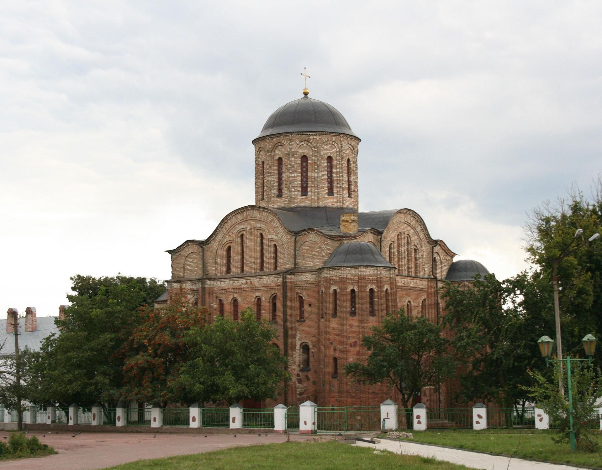 Васильевская церковь в г. Овруч Житомирской области (XII век, восстановлена в 1907-09 годах) - РИА Новости, 1920, 04.10.2026