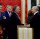 Президент РФ Владимир Путин, специальный посланник президента США Стивен Уиткофф и зять президента США Джаред Кушнер во время встречи в Москве Президент РФ Владимир Путин, специальный посланник президента США Стивен Уиткофф и зять президента США Джаред Кушнер во время встречи в Москве