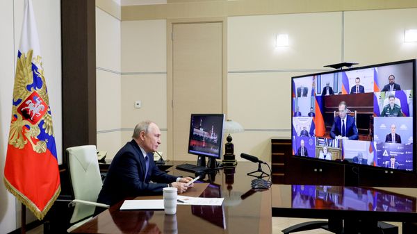 Президент Владимир Путин провел совещание по вопросам повышения информационной безопасности