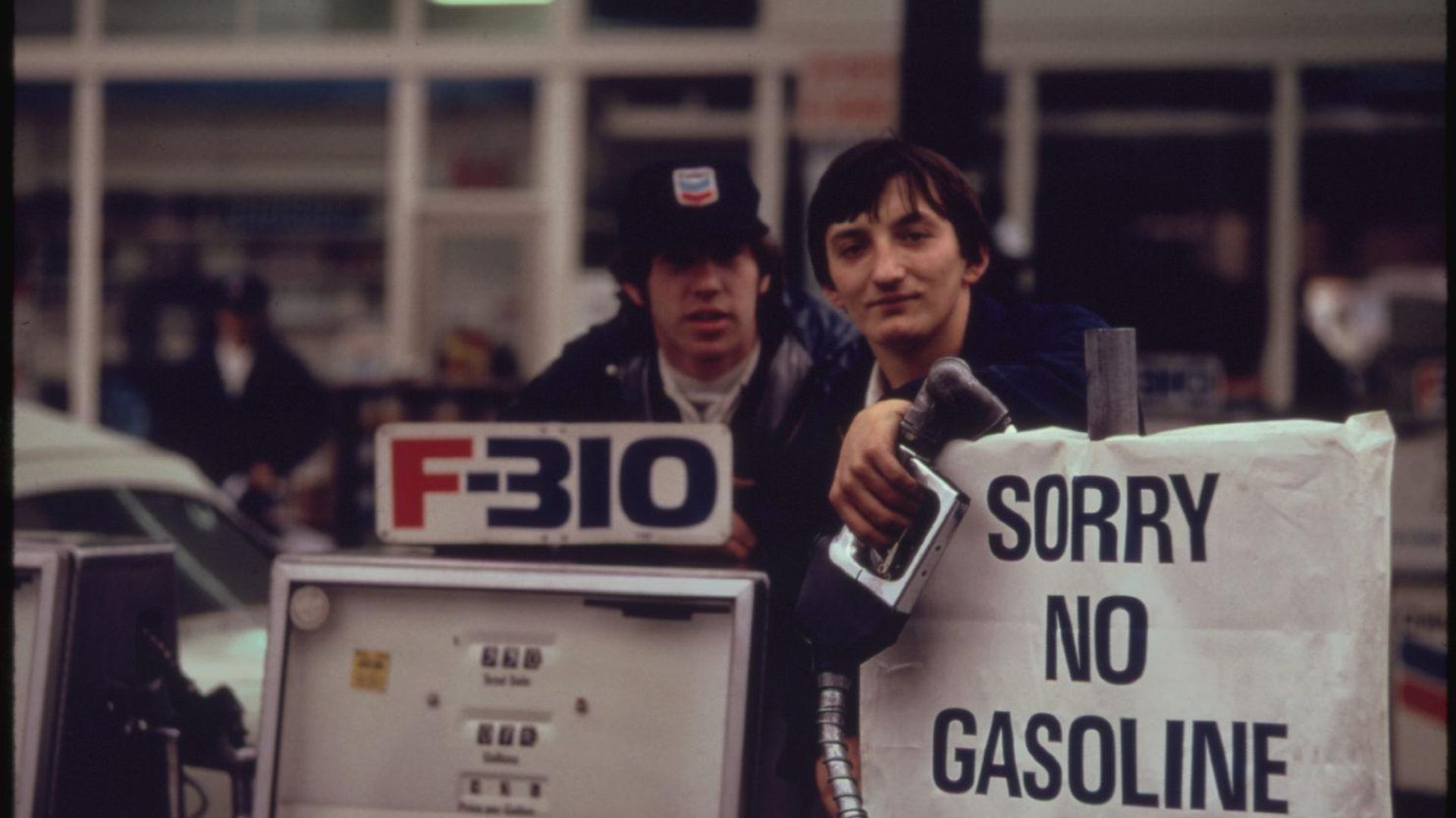 Извините, бензина нет. Нефтяной кризис в Портленде, штат Орегон, ноябрь 1973 года Извините, бензина нет. Нефтяной кризис в Портленде, штат Орегон, ноябрь 1973 года - РИА Новости, 1920, 17.10.2026
