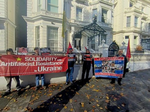 Акция в Лондоне