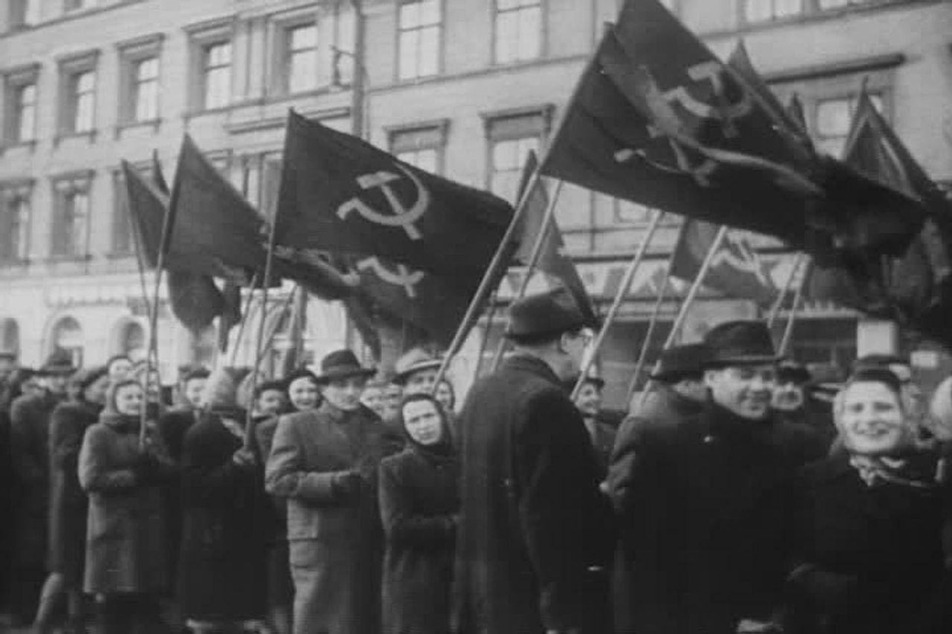 Демонстрация коммунистов в Праге, февраль 1948 года Демонстрация коммунистов в Праге, февраль 1948 года - РИА Новости, 1920, 24.10.2026